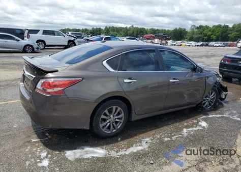 2015 Nissan Altima 2.5 из США, поврежденный, VIN 1N4AL3APXFN917828
